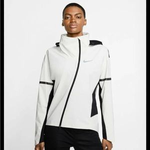 NWT NIKE ZONAL AEROSHIELD Jacket